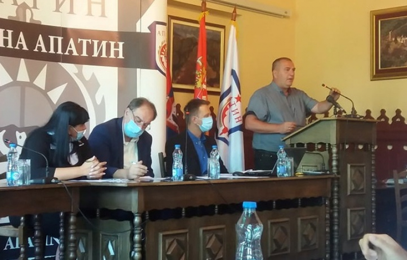 ПРВО ОБРАЋАЊЕ НОВЕ ПРЕДСЕДНИЦЕ, ДУХОВИТА ЗАПАЖАЊА ОДБОРНИКА ПОПИЋА