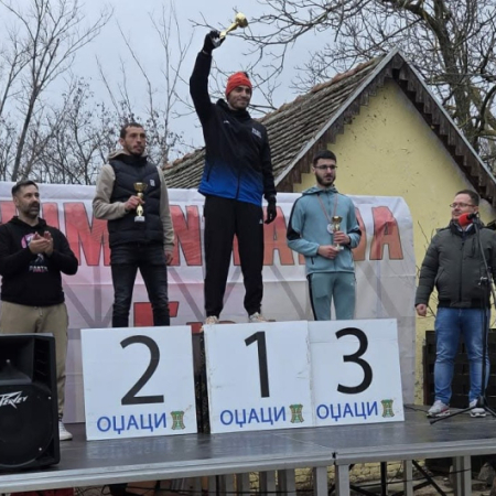 СТРАХИЊА ОДБРАНИО ЛЕТОШЊЕ И ОСВОЈИО НОВО ЗЛАТО НА ХУМАНИТАРНОЈ ТРЦИ У ОЏАЦИМА