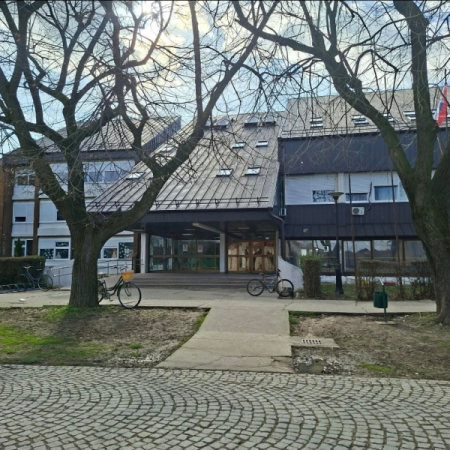 НОВА АФЕРА У ОШ „МЛАДОСТ“ У ПРИГРЕВИЦИ: ГОДИНАМА РАДИЛА СА ФАЛСИФИКОВАНОМ ДИПЛОМОМ?!