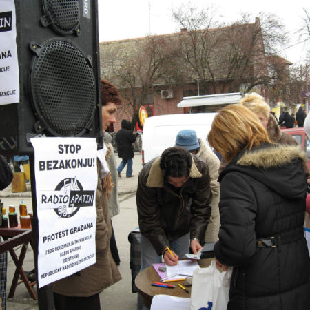 17 ГОДИНА ОД ГАШЕЊА ИНФОРМАТИВНОГ ЦЕНТРА „ГЛАС КОМУНЕ“