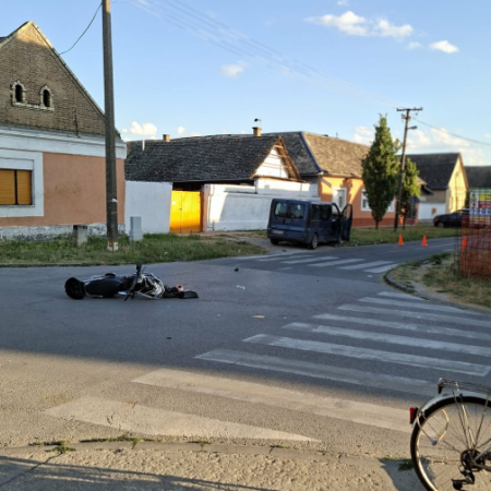 ПОВРЕЂЕНЕ ТРИ ДЕВОЈЧИЦЕ: ЕЛЕКТРИЧНИМ СКУТЕРОМ УДАРИЛЕ У КОМБИ
