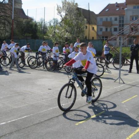 ОДРЖАНО ТАКМИЧЕЊЕ ПОД НАЗИВОМ „ШТА ЗНАШ О САОБРАЋАЈУ“