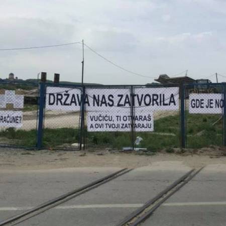 РАДНИЦИ „НАПРЕТКА“ ОГОРЧЕНИ ЗБОГ ЗАТВАРАЊА ФИРМЕ