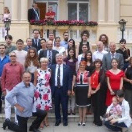 ФИНАЛЕ ЛИКОВНОГ ПРОЈЕКТА „АМЕРИКА“ У ДОМУ ОМЛАДИНЕ БЕОГРАДА