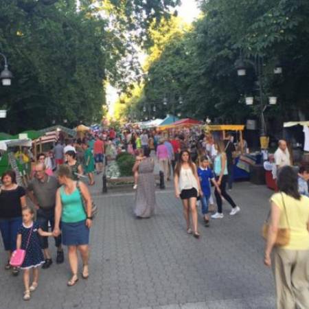 ИЗНАЈМЉИВАЊЕ ПРОСТОРА ЗА ПРИВРЕМЕНЕ ШТАНДОВЕ 56. АПАТИНСКЕ РИБАРСКЕ ВЕЧЕРИ