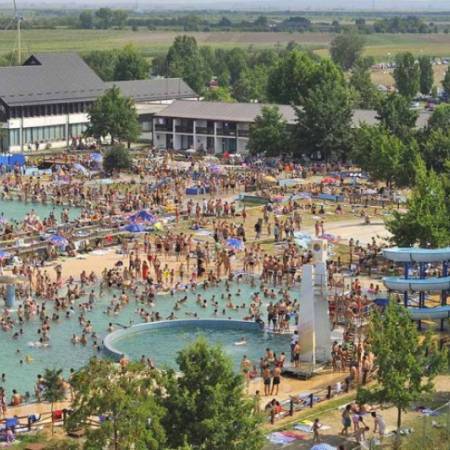 СЕЗОНА КУПАЊА У БАЊИ ЈУНАКОВИЋ ПОЧИЊЕ 22. ЈУНА