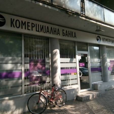 (НЕ)ПОСЛОВНОСТ АПАТИНСКЕ КОМЕРЦИЈАЛНЕ БАНКЕ, КЛИЈЕНТИ ПРВОГ И ДРУГОГ РЕДА