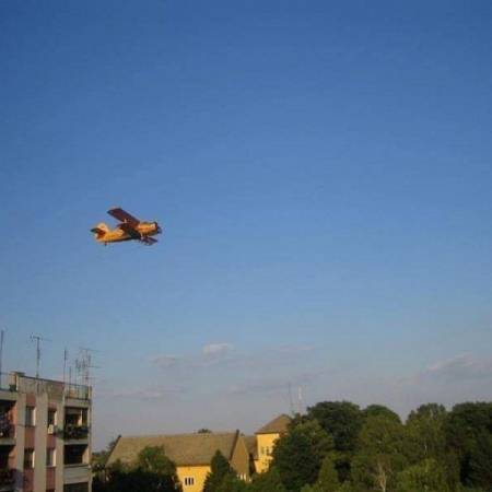 ЗА ТРИ ДАНА ПОЧИЊЕ ПРСКАЊЕ КОМАРАЦА