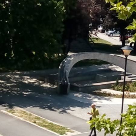 ПРОШАО ПРВИ, ФОНТАНА „ХАРФА“ И ДАЉЕ СУВА!