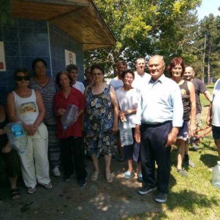 ЈАВНА ЧЕСМА У РИБАРЕВУ БИЛА „НЕИСПРАВНА“, ЈЕР НИСУ МОГЛИ ДА ГАРАНТУЈУ ДА ЈЕ ИСПРАВНА?!