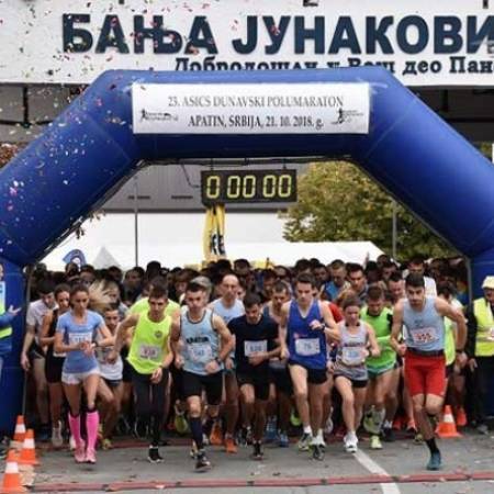 СУТРА 24. АСИКС АПАТИНСКИ ДУНАВСКИ ПОЛУМАРАТОН