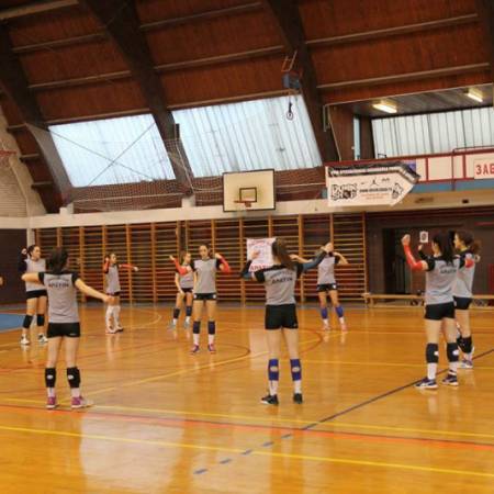 ОДБОЈКАШИЦЕ АПАТИНА ГОСТУЈУ МЕРУКУРУ, BOOM VOLLEY ДОЧЕКУЈЕ ГОКСИН