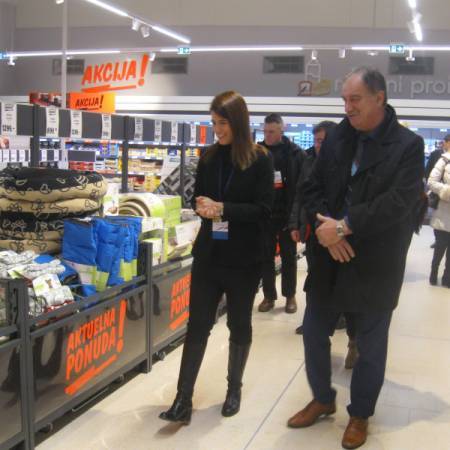 „ЛИДЛ“ У АПАТИНУ: КВАЛИТЕТ ПРОИЗВОДА, РАДНИЦИ ЗАШТИЋЕНИ