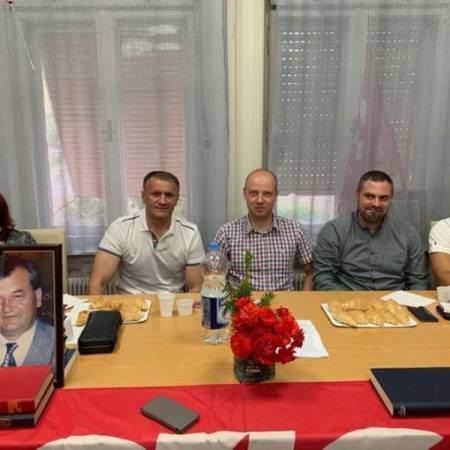 СПС УПУТИО ЧЕСТИТКУ ПОВОДОМ НАСТУПАЈУЋИХ ПРАЗНИКА