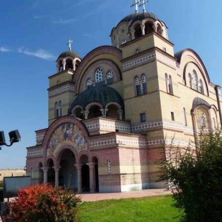 ДАНАС ПРАВОСЛАВНИ ВЕРНИЦИ ОБЕЛЕЖАВАЈУ БАДЊИ ДАН