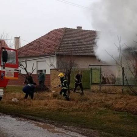 ПОЖАР У СОНТИ, ИЗГОРЕЛА КУЋА, НЕМА ПОВРЕЂЕНИХ