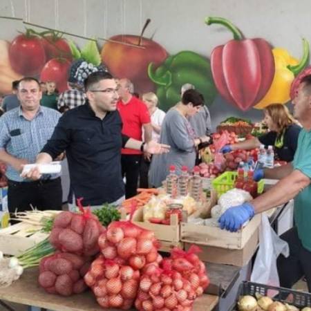 МИРОСЛАВ ПАРОВИЋ, ЈЕДАН ОД ЛИДЕРА КОАЛИЦИЈЕ НАРОДНИ БЛОК, ПОСЕТИО АПАТИН