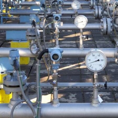 БАЈАТОВИЋ: „ЈЕФТИНИЈИ ПРИКЉУЧАК ЗА ГАС И НА РАТЕ“ АПА-ГАС: „ПРИКЉУЧАК НИЈЕ ПОЈЕФТИНИО, А НЕМА НИ РАТА“