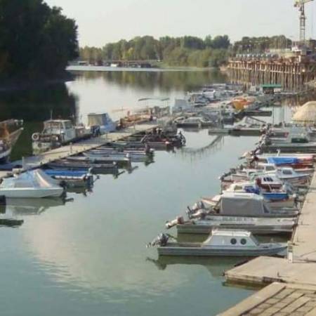 У СЛУЧАЈУ ВАНРЕДНЕ СИТУАЦИЈЕ: АПАТИНСКИ ЗИМОВНИК МОЖЕ ПРИМИТИ ОКО 60 ПЛОВИЛА