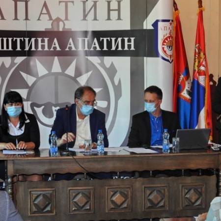 СКУПШТИНА ОПШТИНЕ УСВОЈИЛА ЛОКАЛНИ АКЦИОНИ ПЛАН ЗА СРЕДЊОШКОЛЦЕ