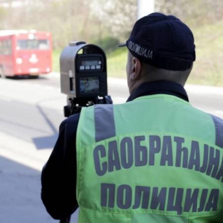 АКЦИЈА ПОЛИЦИЈЕ, ПРЕКОНТРОЛИСАНО 335 ВОЗАЧА, 77 САНКЦИОНИСАНО