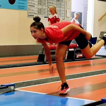 НОЕМИ ХЕЂБЕЛИ ОСВОЈИЛА ЗЛАТНУ МЕДАЉУ У КРАГУЈЕВЦУ