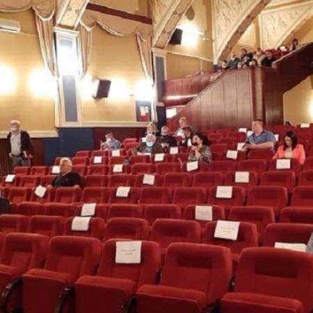 ОДРЖАНА 9. СЕДНИЦА СО АПАТИН: СВЕ ИСТО - ЈЕДАН ДО ДВА СУЗДРЖАН ИЛИ ПРОТИВ, СВИ ОСТАЛИ ЗА