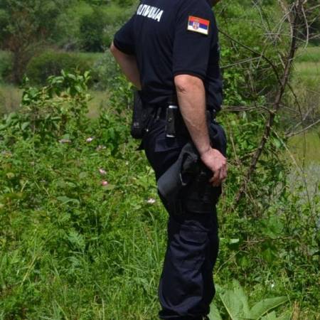 ГРАЂАНИ АПЕЛУЈУ НА ПОЛИЦИЈУ: ЗАШТИТЕ НАС ОД ИЖИВЉАВАЊА ВАШЕГ КОЛЕГЕ!