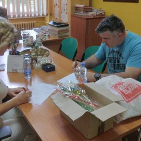 НОВА ХУМАНИТАРНА АКЦИЈА РАДНИКА АПАТИНСКЕ „ИДЕЕ“