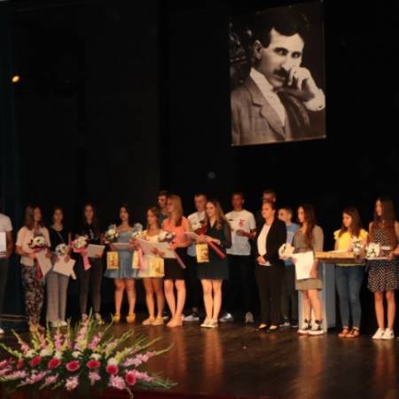 ЛОКАЛНА ВЛАСТ И СОЦИЈАЛИСТИ ОДВОЈЕНО ОБЕЛЕЖИЛИ ДАН НИКОЛЕ ТЕСЛЕ