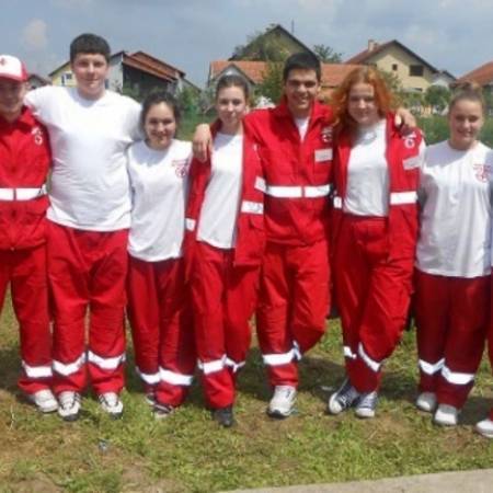 Активисти Црвеног крста одржали радионицу о првој помоћи за учеснике кампа 