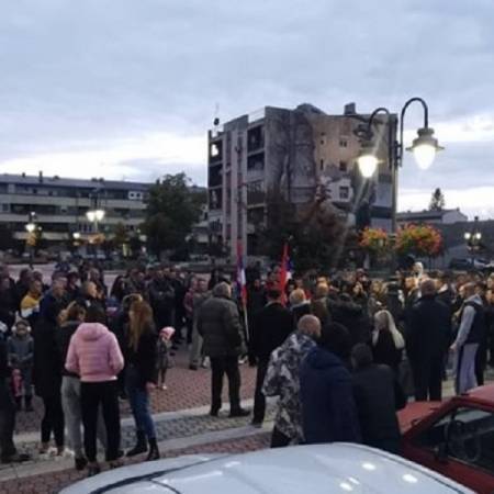 ОДРЖАН ПРОТЕСТ ПРОТИВ КОВИД ПРОПУСНИЦА: ДОГАЂА НАМ СЕ ЗЛО И ТРЕБА ДА КАЖЕМО ДОСТА!