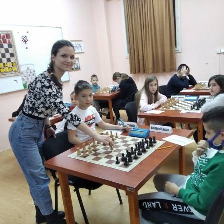 У КАНЦЕЛАРИЈИ ЗА МЛАДЕ ОДРЖАН ЈОШ ЈЕДАН У НИЗУ ШАХОВСКИХ ТУРНИРА