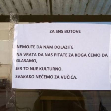 АНОНИМНА ПОРУКА БОТОВИМА НА ВРАТИМА ЗГРАДЕ У „ЕСОВИМА“