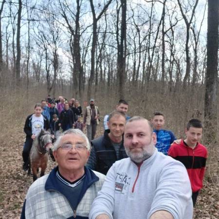 ИЗЛЕТНИЦИ ПОЗДРАВИЛИ ПРОЛЕЋЕ НА „МАЛОМ ПЕТРОВОМ САЛАШУ“