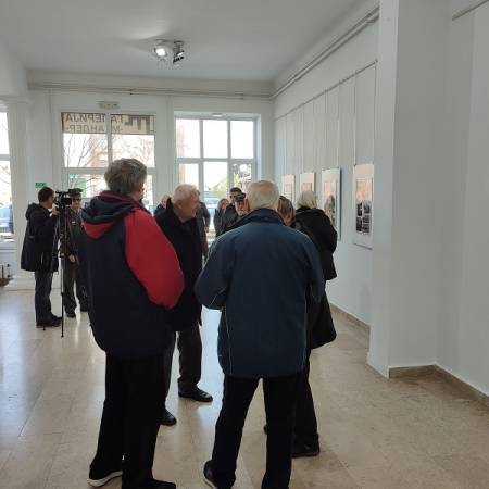 ИЗЛОЖБА „НАТО АГРЕСИЈА НА СРЈ“ ДО ЧЕТВРТКА У ГАЛЕРИЈИ МЕАНДЕР