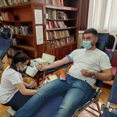 НОВА АКЦИЈА ДОБРОВОЉНОГ ДАВАЊА КРВИ У АПАТИНУ
