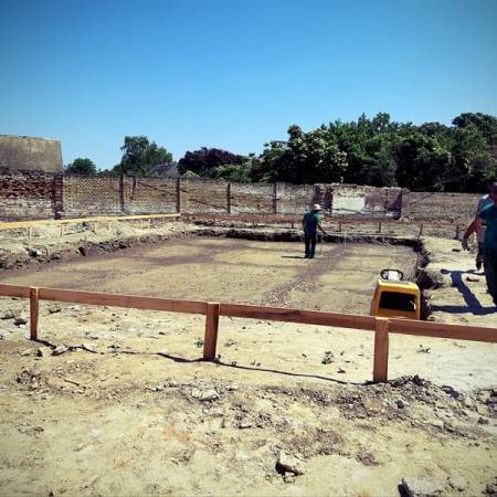 НОВА АКЦИЈА ЧИШЋЕЊА ЦИГЛЕ ЗА БУДУЋИ ХРАМ У ПРИГРЕВИЦИ