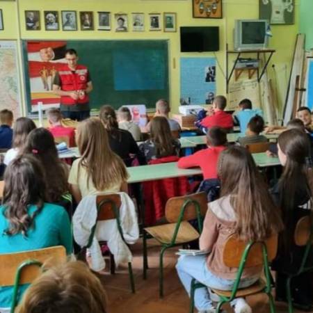 ОДРЖАНО ПРЕДАВАЊЕ НА ТЕМУ ПРЕВЕНЦИЈЕ БОРБЕ ПРОТИВ ТРГОВИНЕ ЉУДИМА