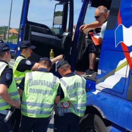 ПОЧЕЛА ПОЈАЧАНА КОНТРОЛА ВОЗАЧА АУТОБУСА И ТЕРЕТЊАКА