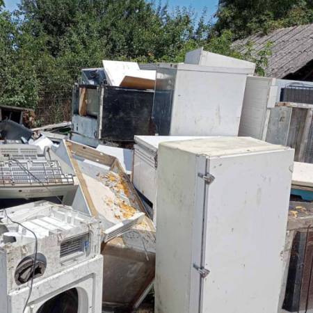 ОСУМЊИЧЕН АПАТИНАЦ ЗА САКУПЉАЊЕ, СКЛАДИШТЕЊЕ И ПРОМЕТ ОПАСНОГ ОТПАДА