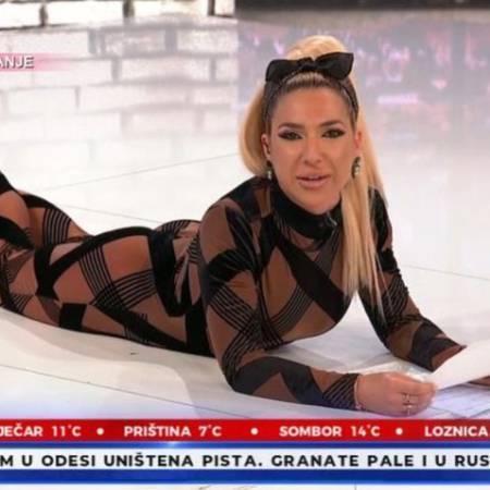 ПИНКОВОЈ ВОДИТЕЉКИ ЈОВАНИ ЈЕРЕМИЋ ПРЕТЕЋЕ ПОРУКЕ СЛАО АПАТИНАЦ