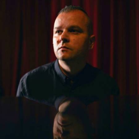 КАНТАУТОР ИЛИЈА ИЛИЋ СНИМИО СПОТ ЗА ПЕСМУ „УЛАЗИШ ЛАГАНО“