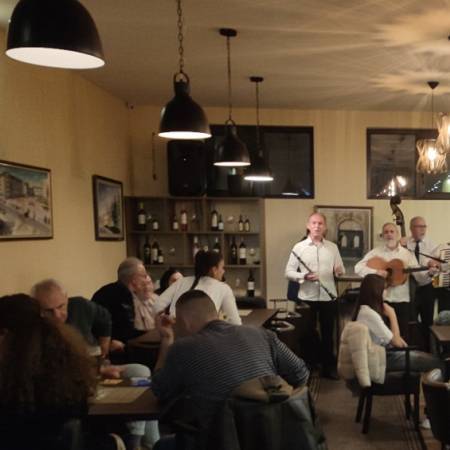 ВЕЧЕРАС ХУМАНИТАРНО ВЕЧЕ ПОД НАЗИВОМ „ДУНАВСКИ БИСЕРИ И ПРИЈАТЕЉИ“ 