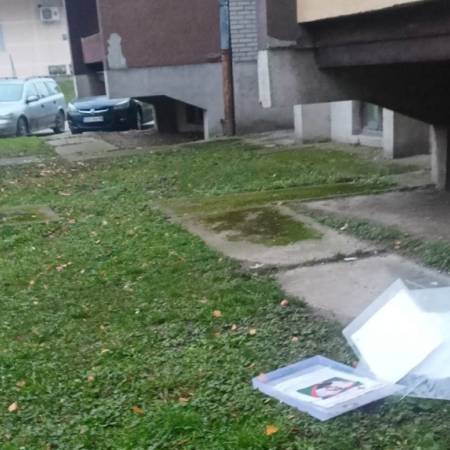 СРАМНО: УКРАДЕНА ДОНАТОРСКА КУТИЈА СА НОВЦЕМ ЗА ОБОЛЕЛОГ ДЕЧАКА