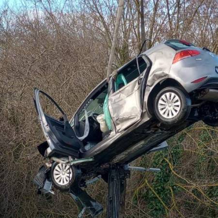 СОМБОРАЦ АУТОМ СЛЕТЕО У КАНАЛ И ИСПЛИВАО НЕПОВРЕЂЕН