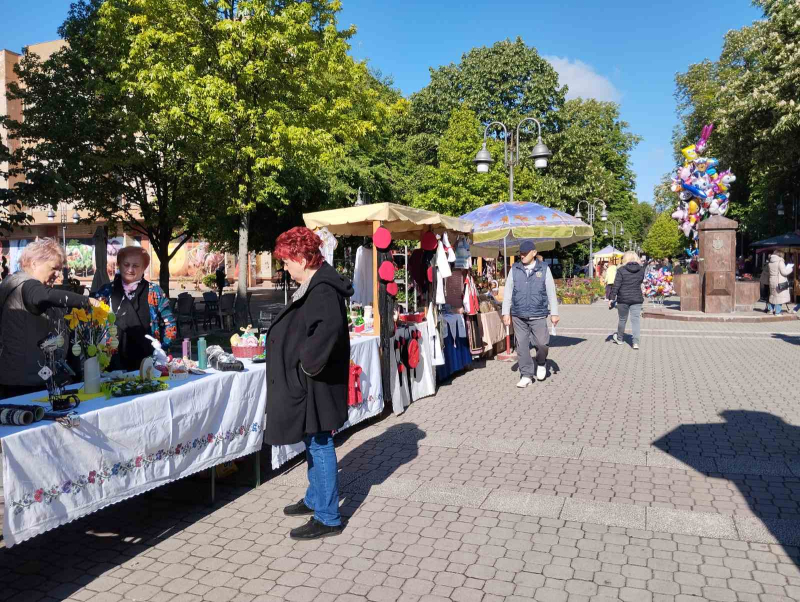 OTVOREN TRADICIONALNI PROLEĆNI BAZAR