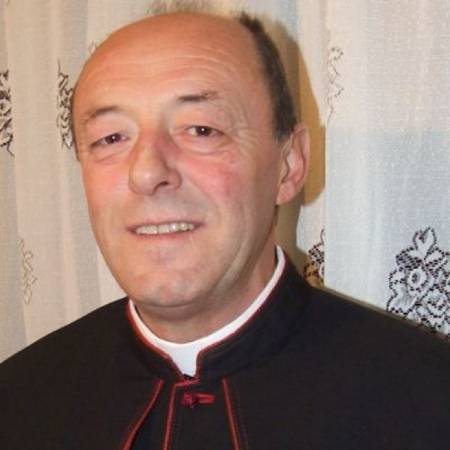 Јакоб Фајфер, жупник наддекан Aпатински,честитао најрадоснији хришћански празник