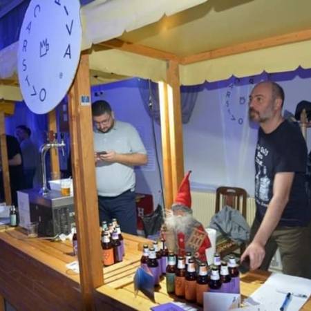 СИНОЋ ОДРЖАН ПРВИ ФЕСТИВАЛ ЗАНАТСКОГ ПИВА 