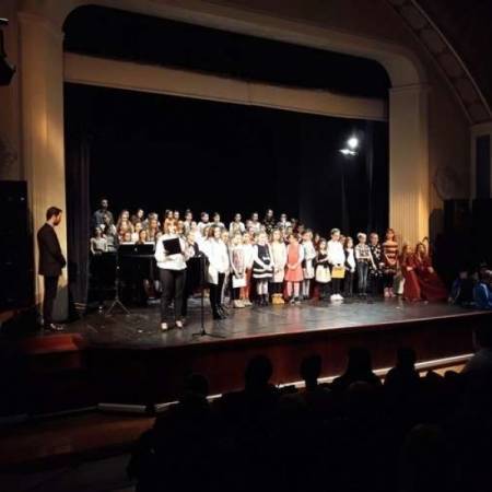 У КУЛТУРНОМ ЦЕНТРУ У АПАТИНУ ЈУЧЕ ОДРЖАНА СВЕТОСАВСКА АКАДЕМИЈА